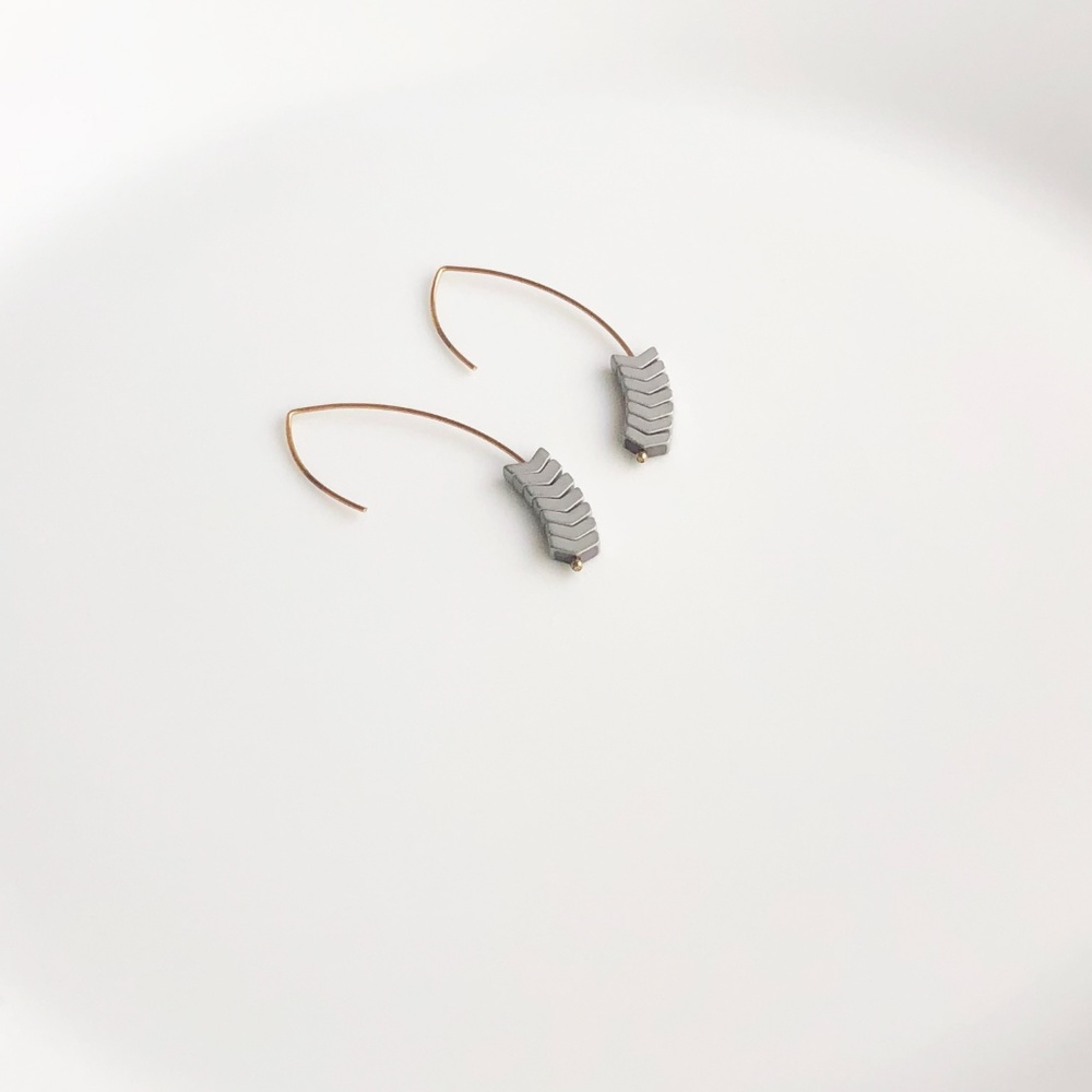 NEW "Merida" Stone Earrings (silver) - Picture 4 of 8